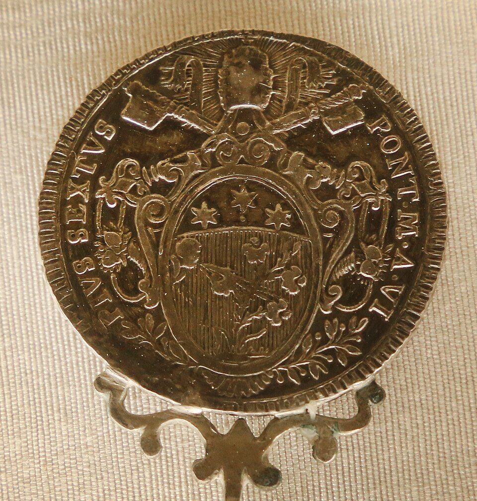 Terço Tradicional com Medalha Papal Ornamentada