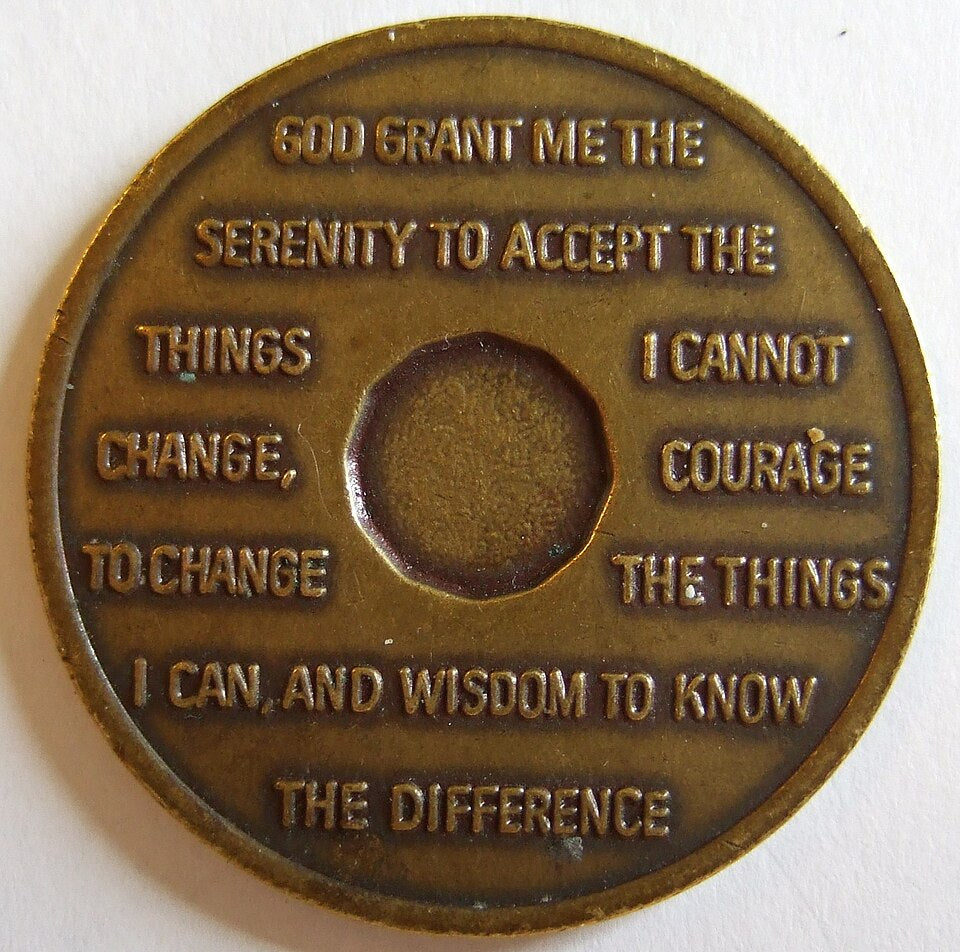 Medalhão Religioso Clássico em Metal